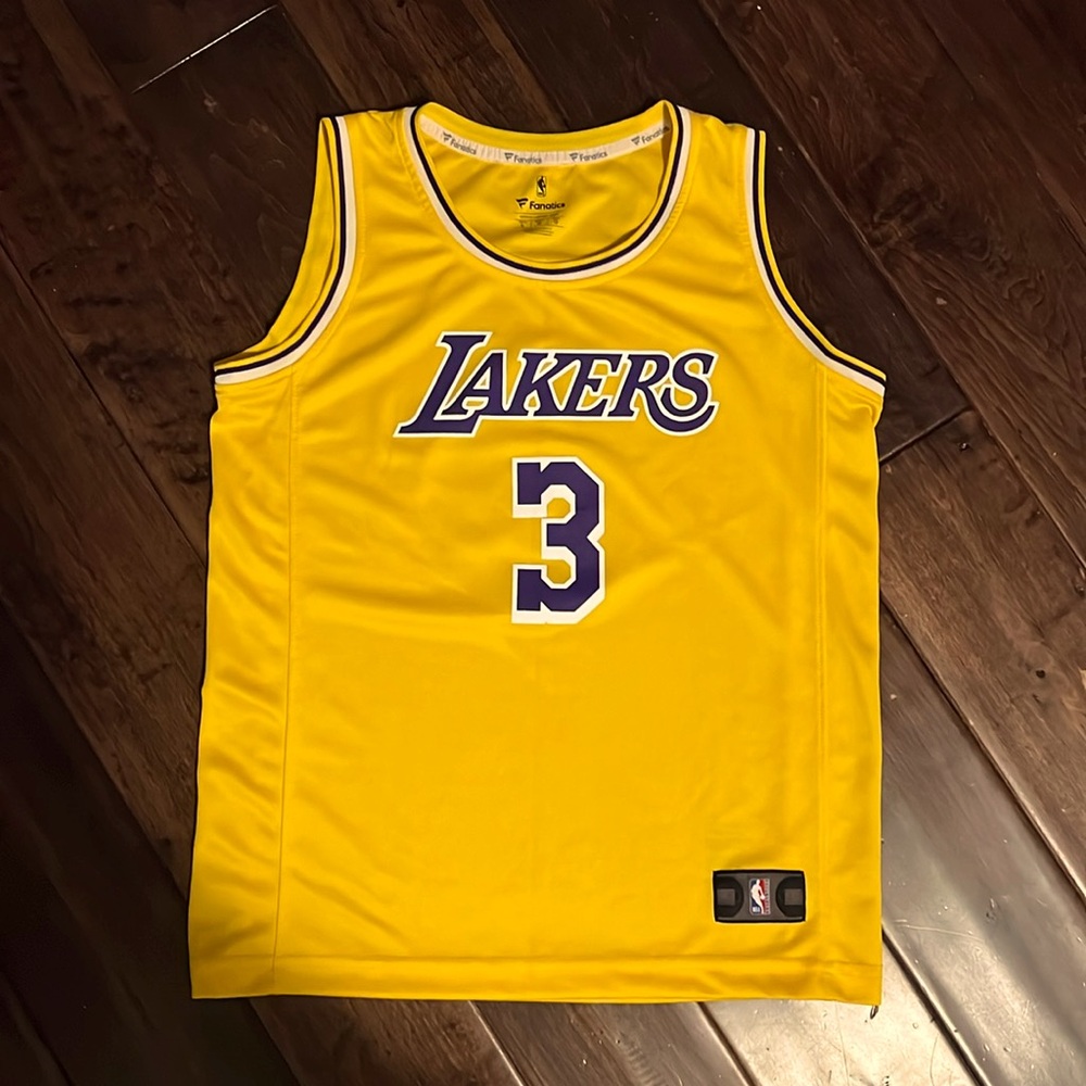 Lakers Fanatics jersey.